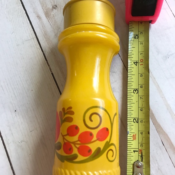 Avon Pennsylvania Dutch Powder Shaker - Picture 1 of 3